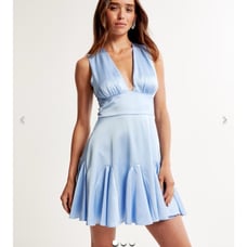 BNWT! ABERCROMBIE & FITCH Elegant Blue Deep V Satin Dress Size XLT