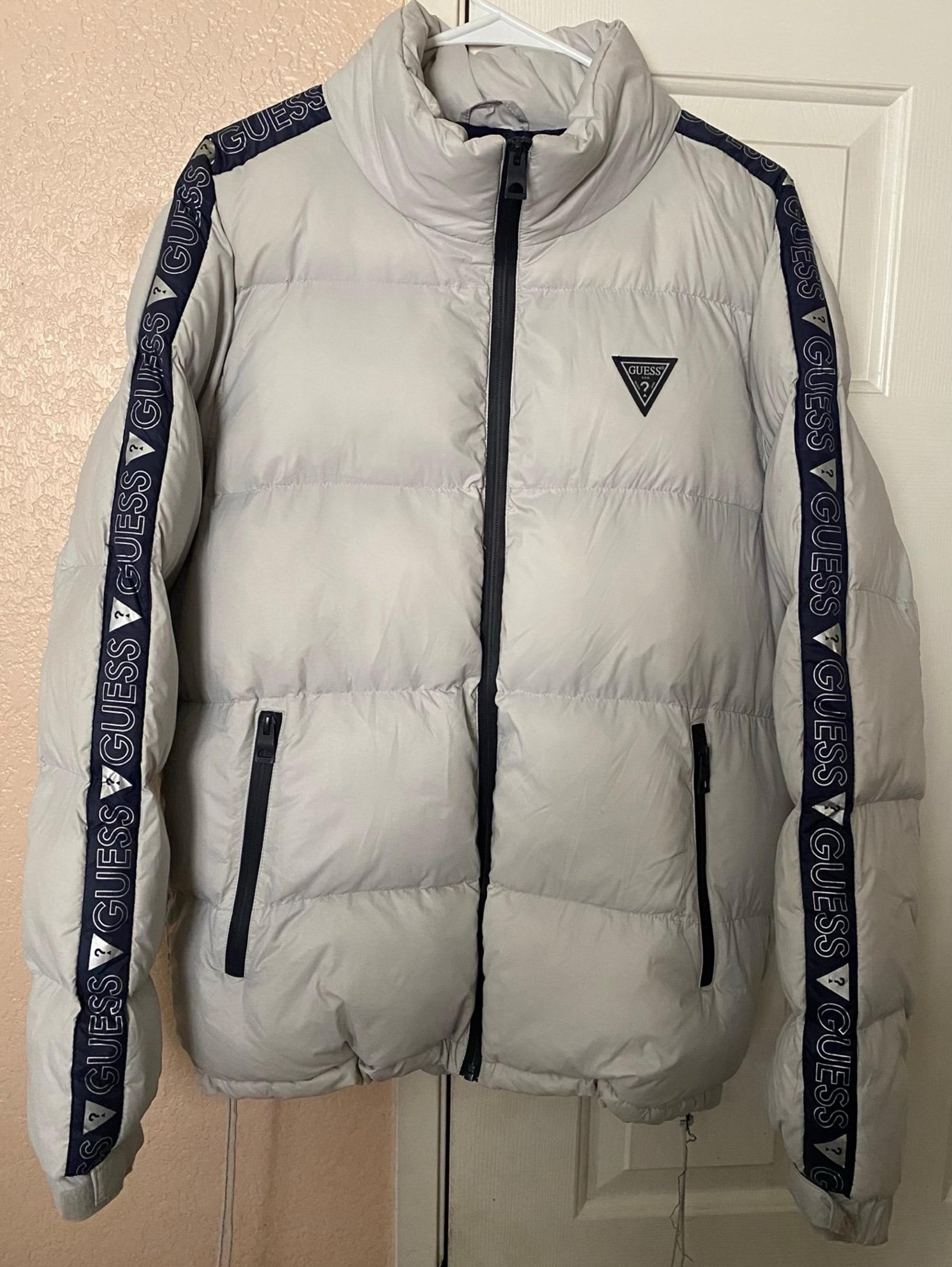 Guess Puffer Jacket Mens M