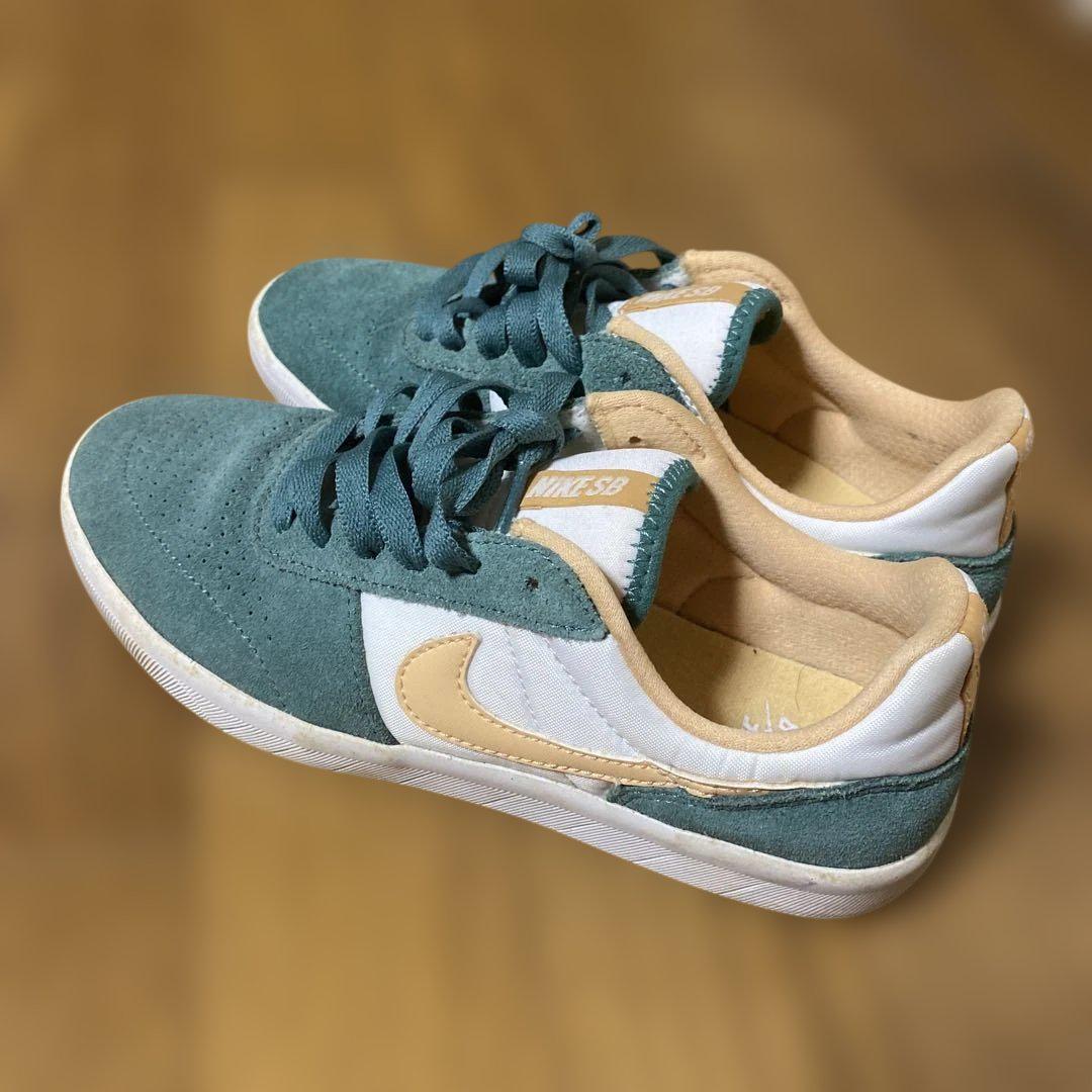 Nike SB Sneakers Green/White/Beige Size 23.5