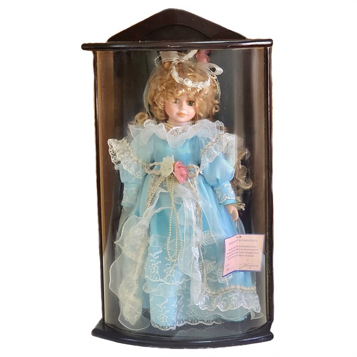 Vintage Porcelain Doll Goldenvale Limited Edition Angie in Wooden Case w/ COA