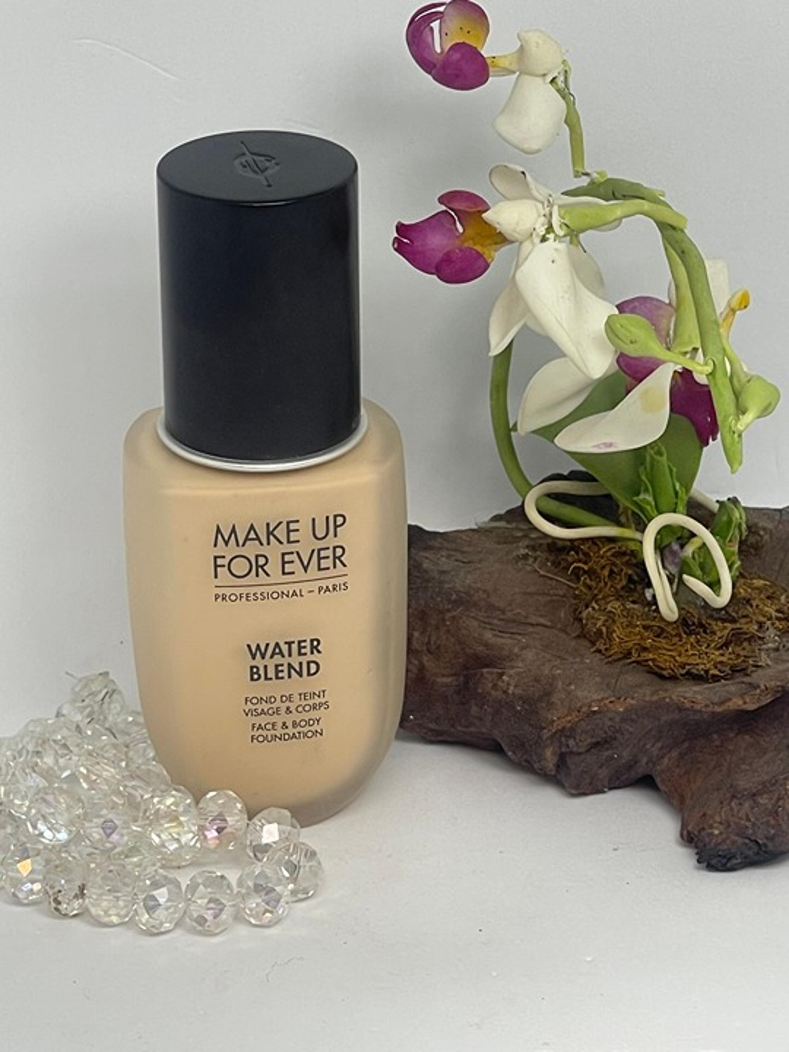 Make Up For Ever Water Blend Face & Body Foundation - Y245 Soft Sand - New
