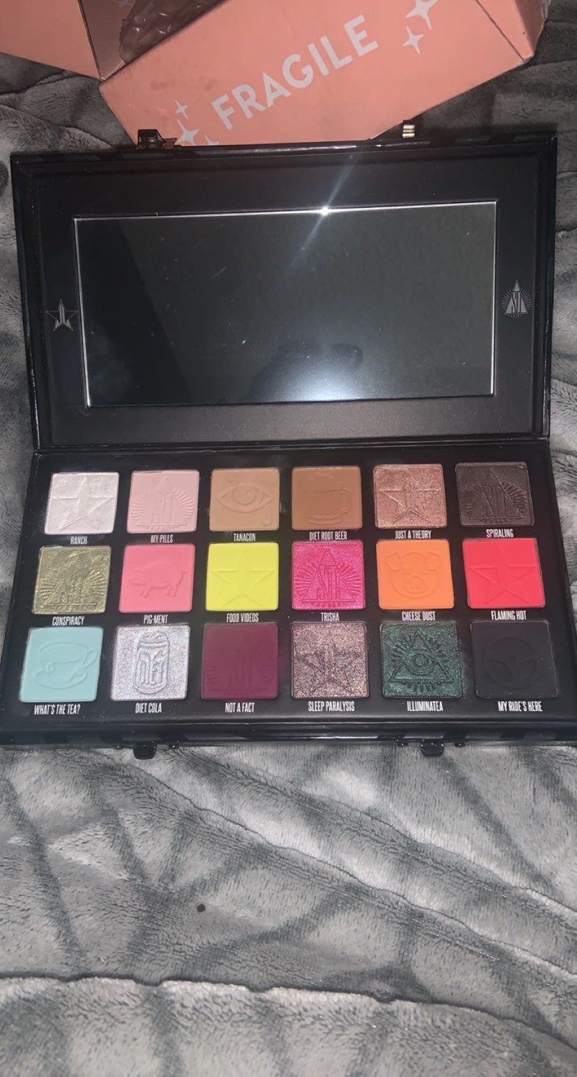Jeffree Star Cosmetics Conspiracy Eyeshadow Palette