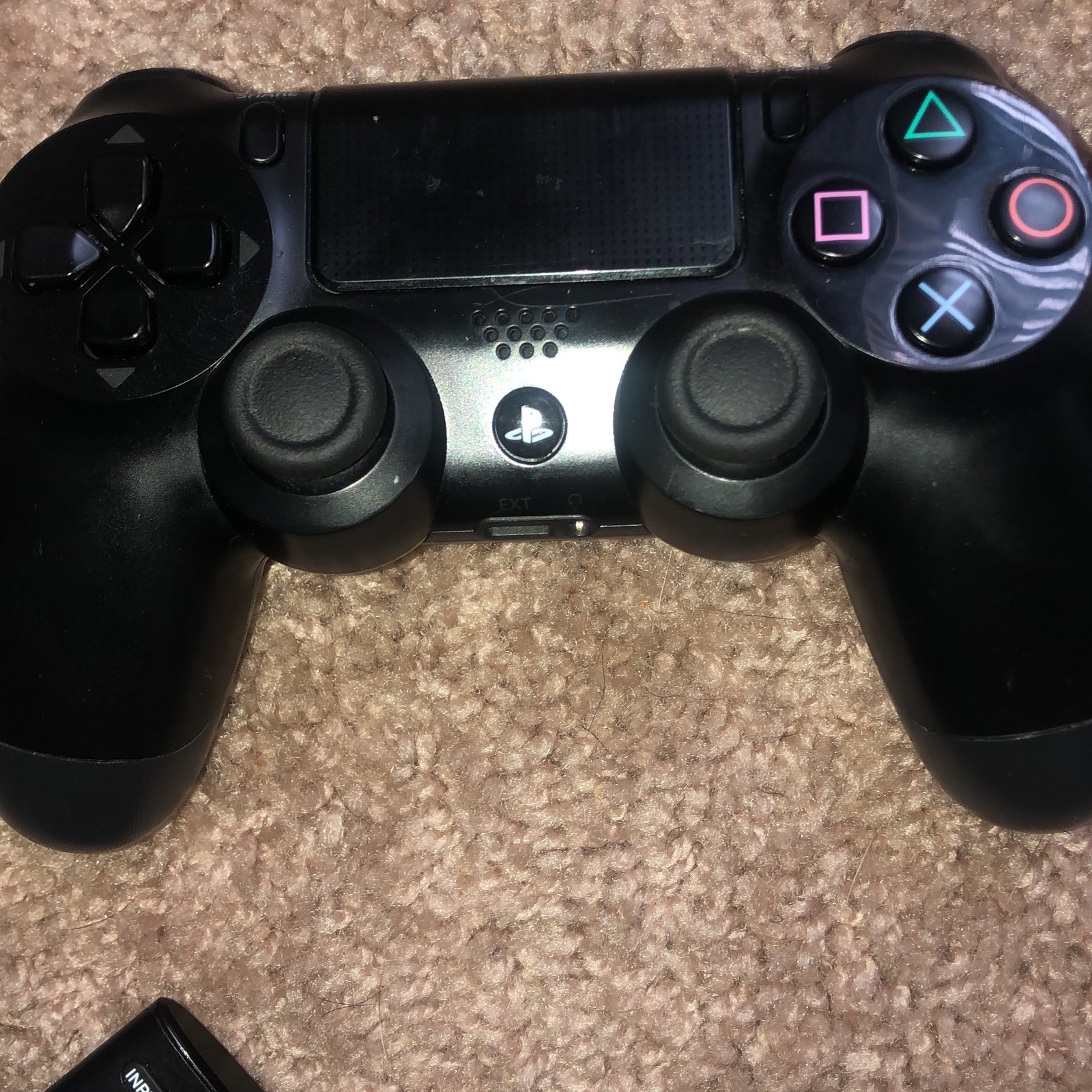 PS4 controller