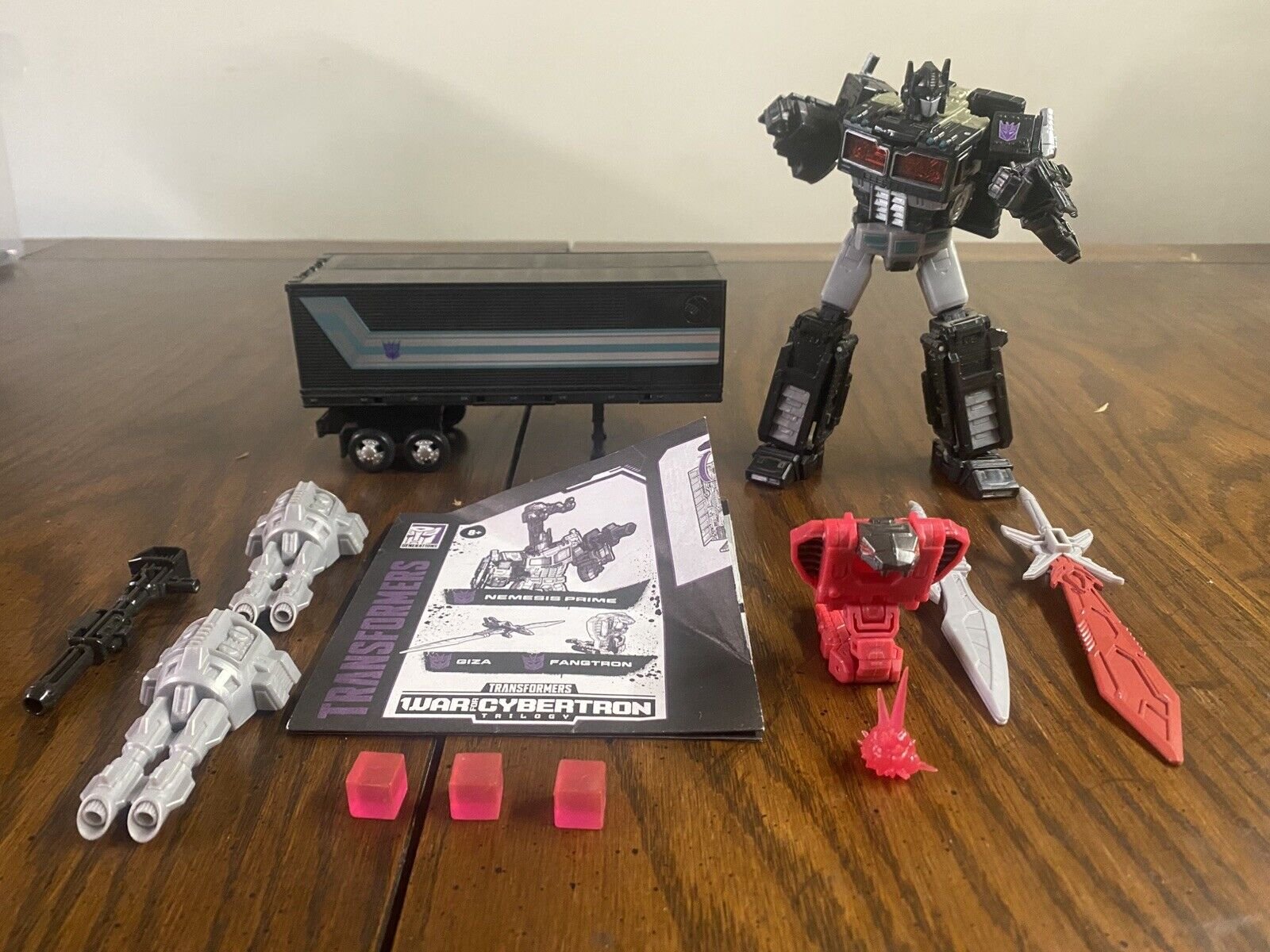 Transformers Netflix WFC War for Cybertron Spoiler Pack Nemesis Prime Complete