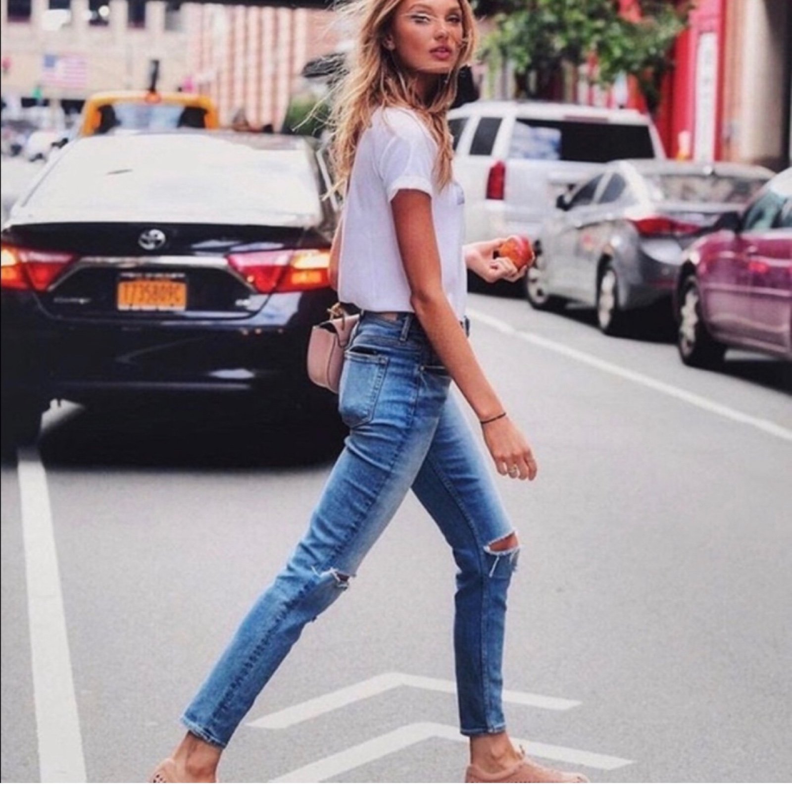 GRLFRND DESTROYED JEANS