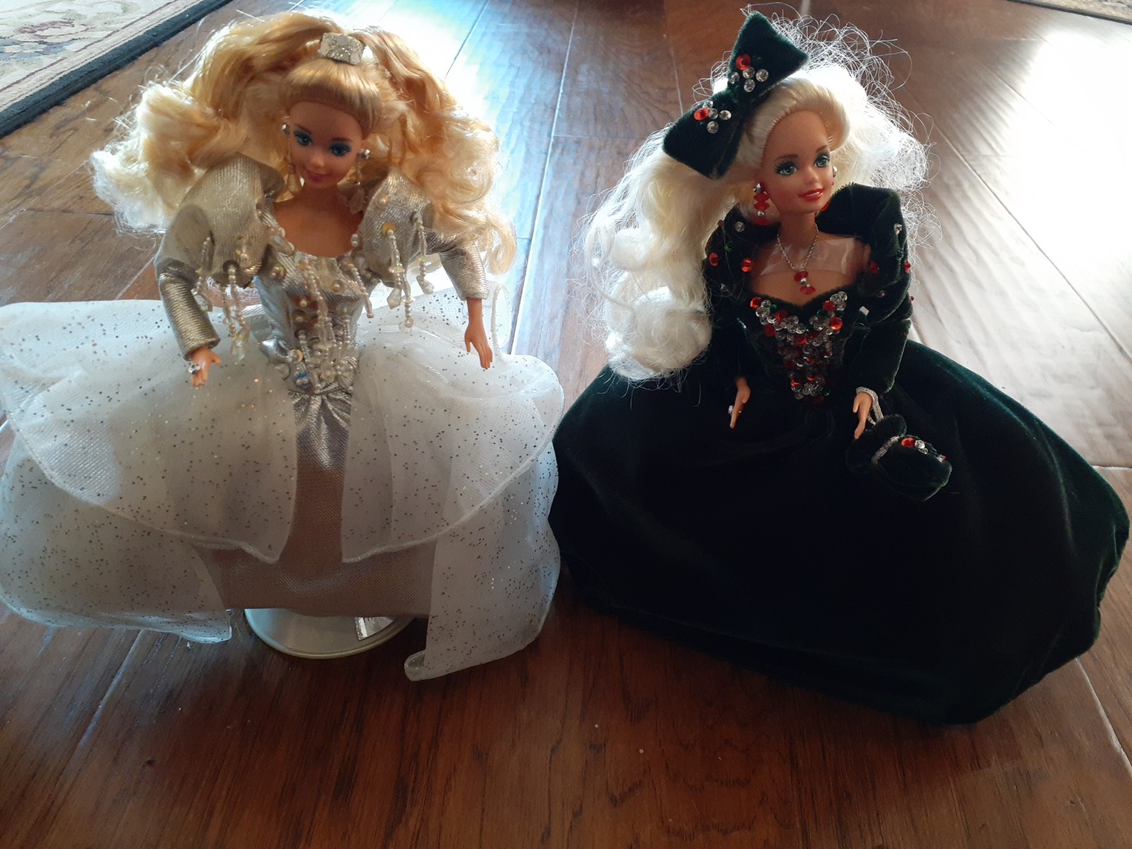 GORGEOUS NEW Pair of Limited Edition Holiday Barbies.