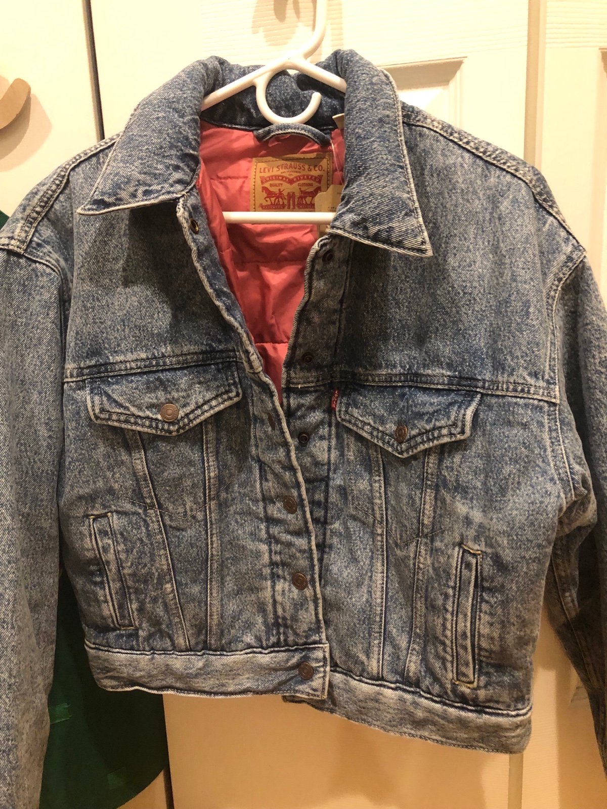 Levi ’s