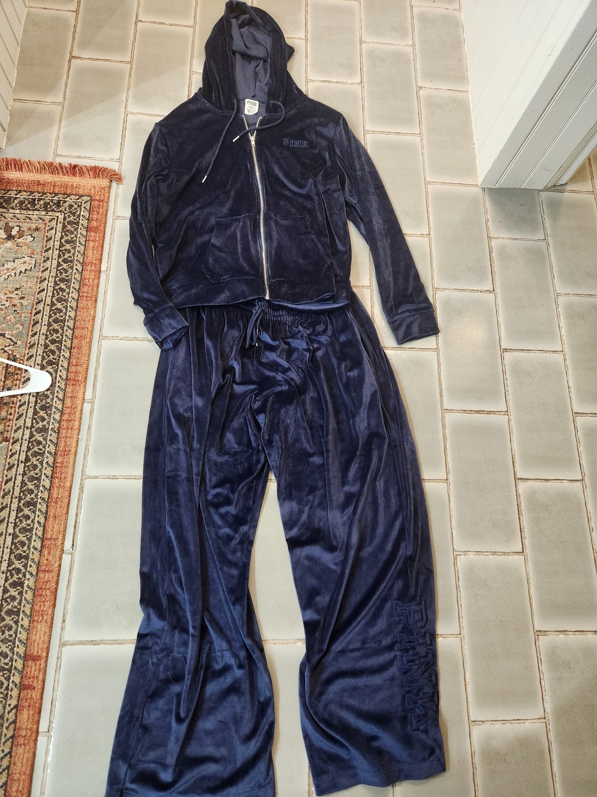 PINK victoria secret tracksuit!