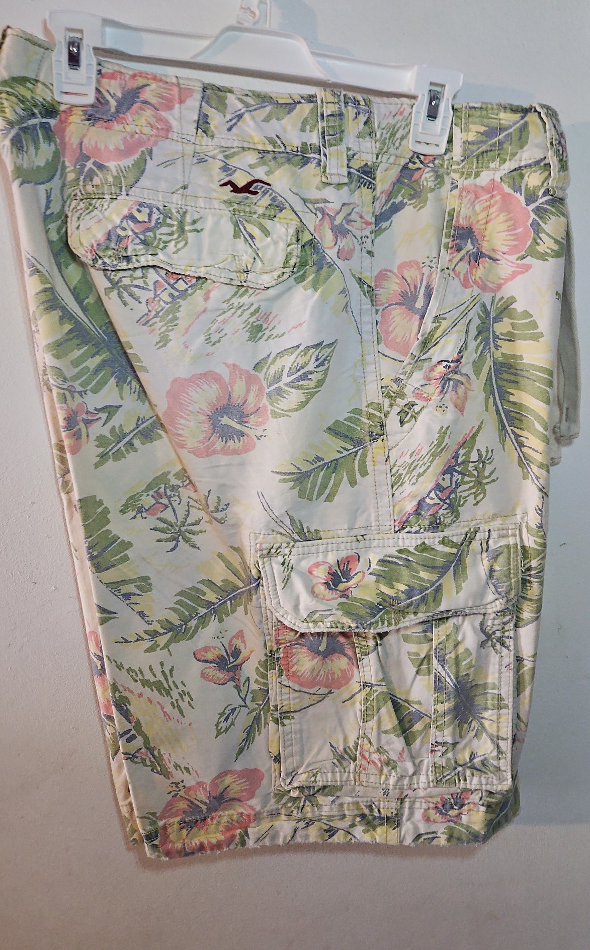 Hollister cargo Shorts
