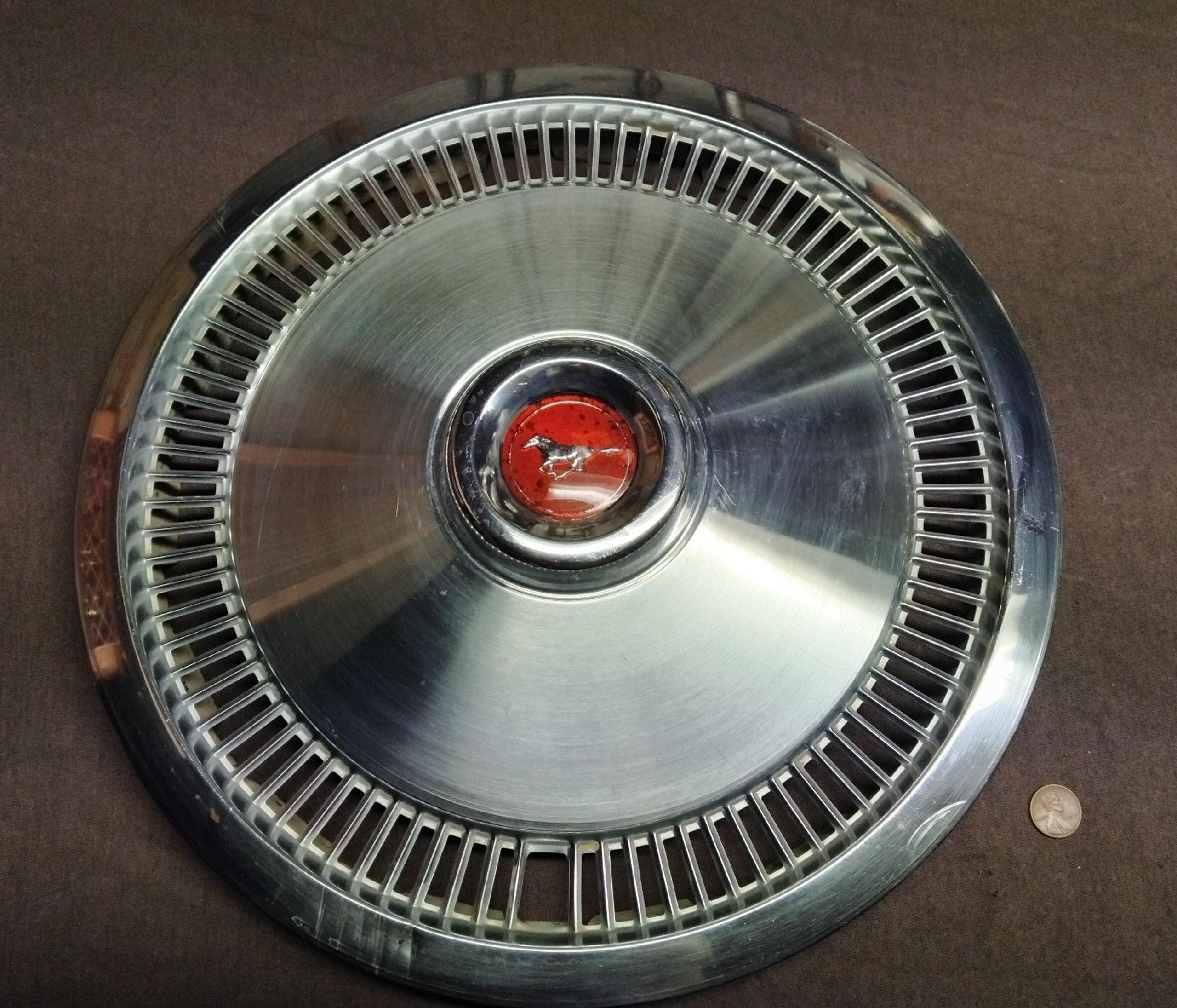 One 1975 1976 1977 1978 Ford Mustang II hubcap 13"