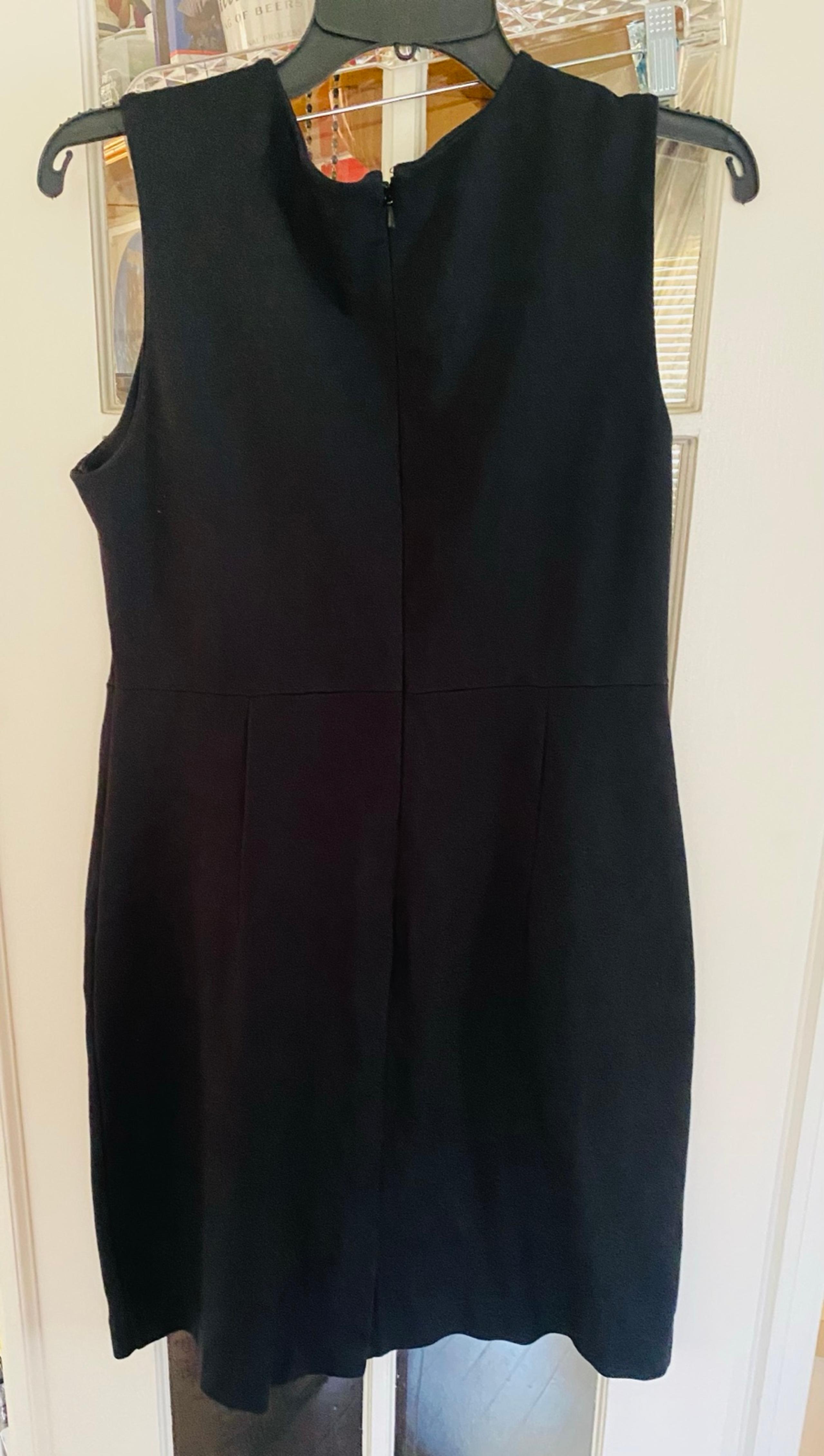 LANDS’ END SLEEVELESS DRESS