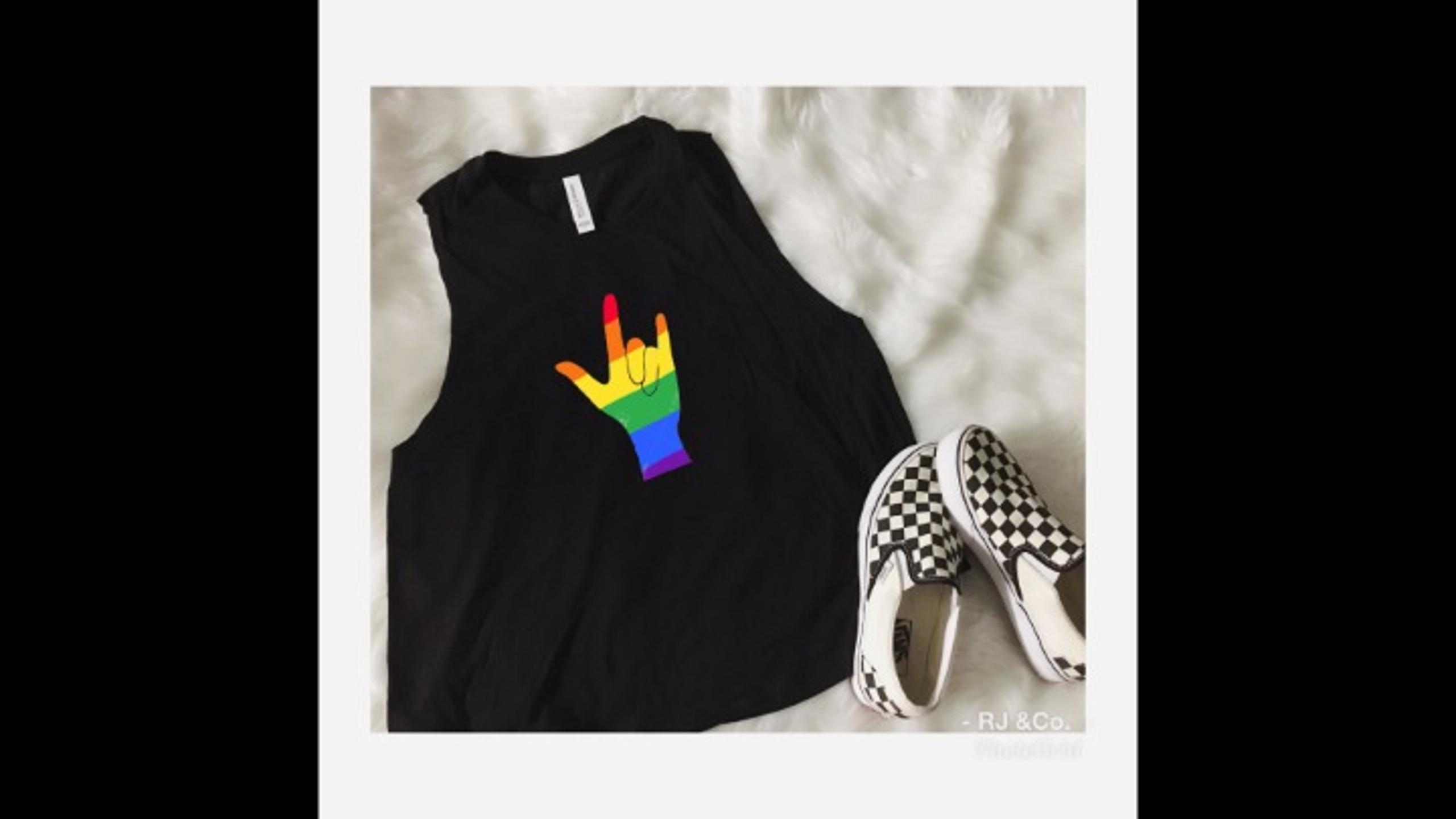 LGBTQ Hand Love Vinyl Muscle Tank