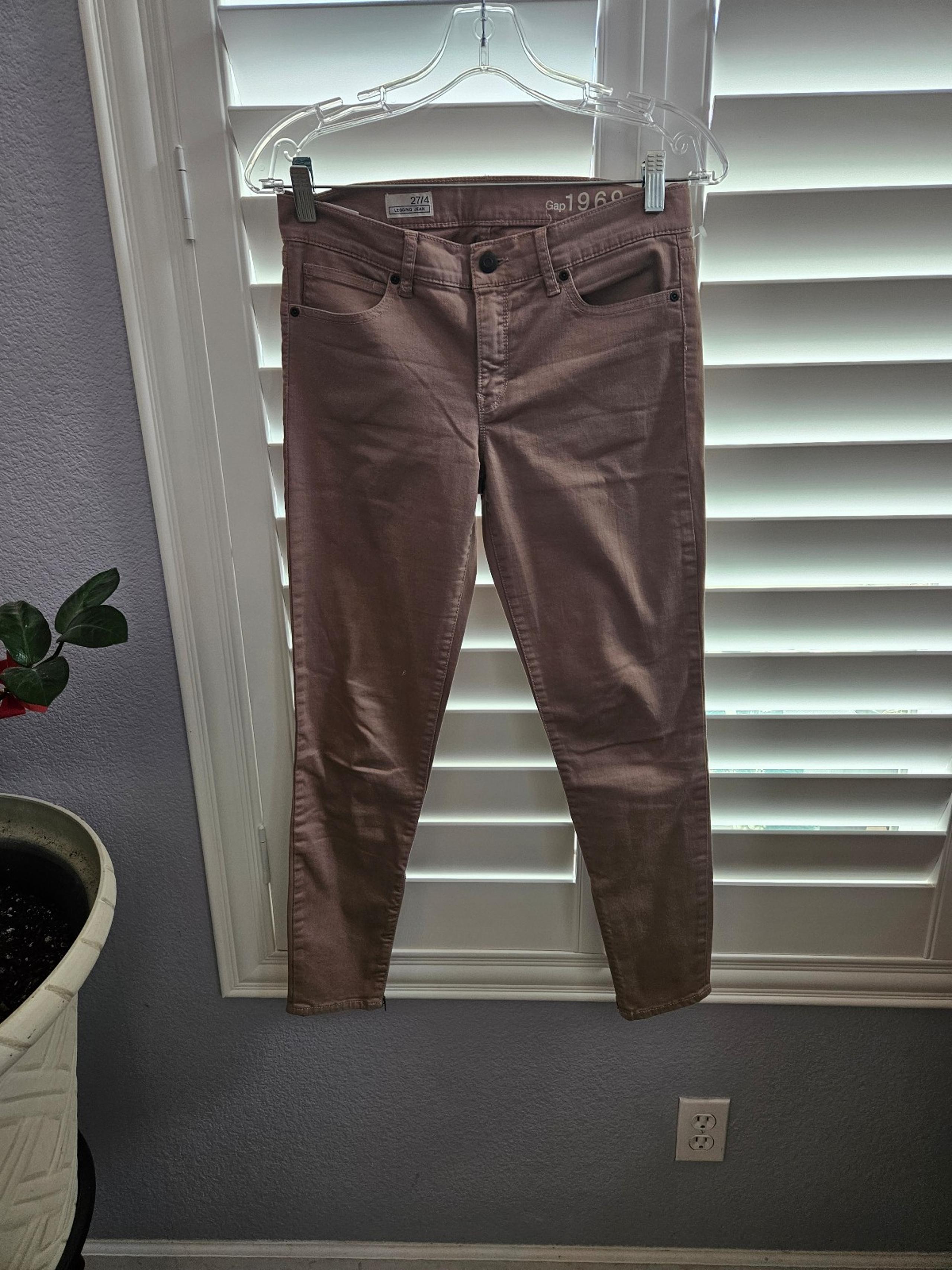 Gap tan pants size 27