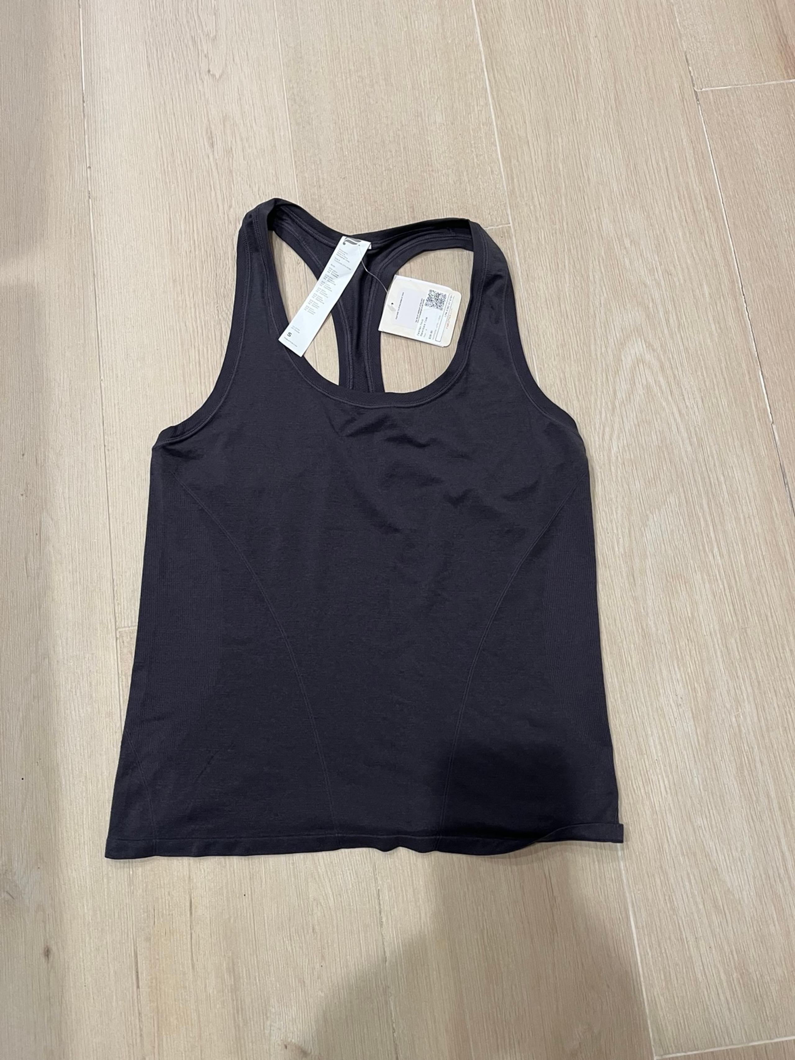 Fabletics Black/gray Fitted Sleeveless racer back Tank Top. Size small.
