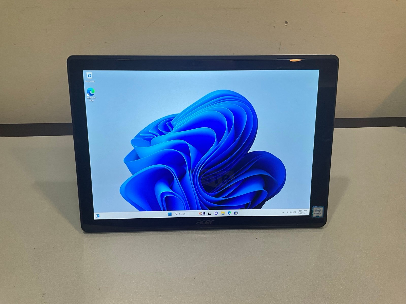 Acer Switch Alpha 12 i5-6200U 2.3GHz 8GB RAM 256GB SSD Windows 10 pro Tab TOUCHS