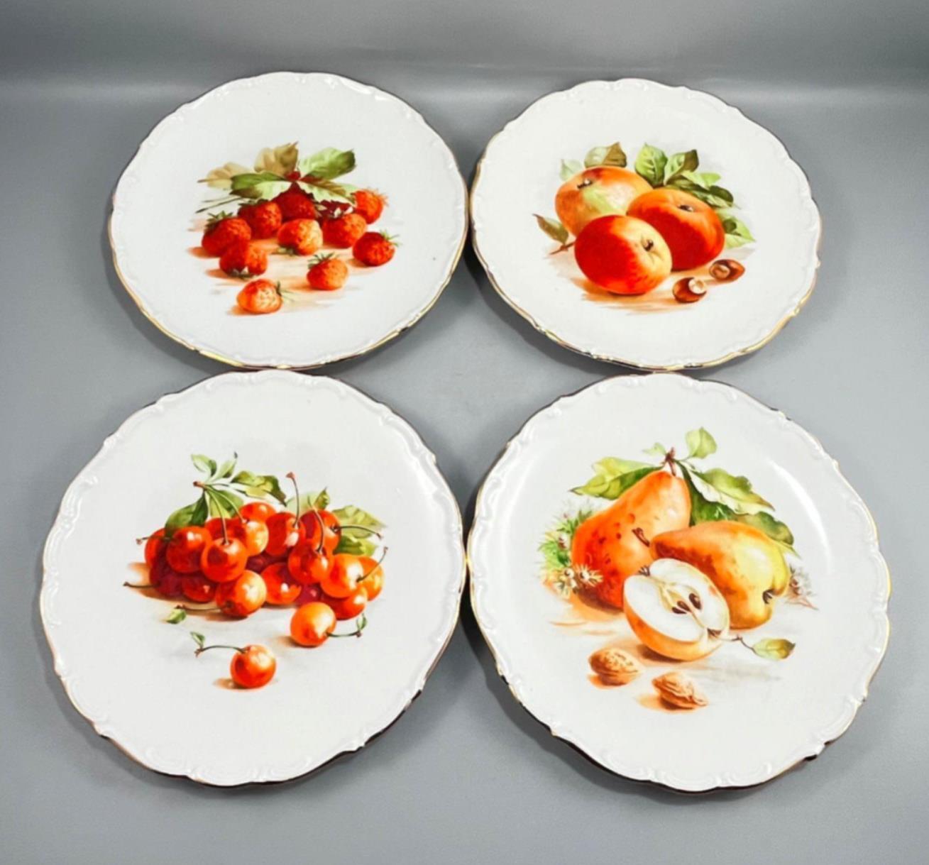 Lot of 4 Schumann Arzberg Germany Gold Trim Fruit Pattern Salad Plates 7.5
