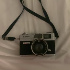 Canon canonet film camera model no. QL17