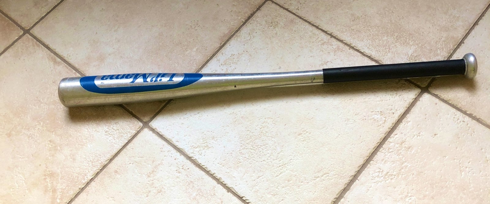 Lil’ Mama 800Louisville Slugger Bat