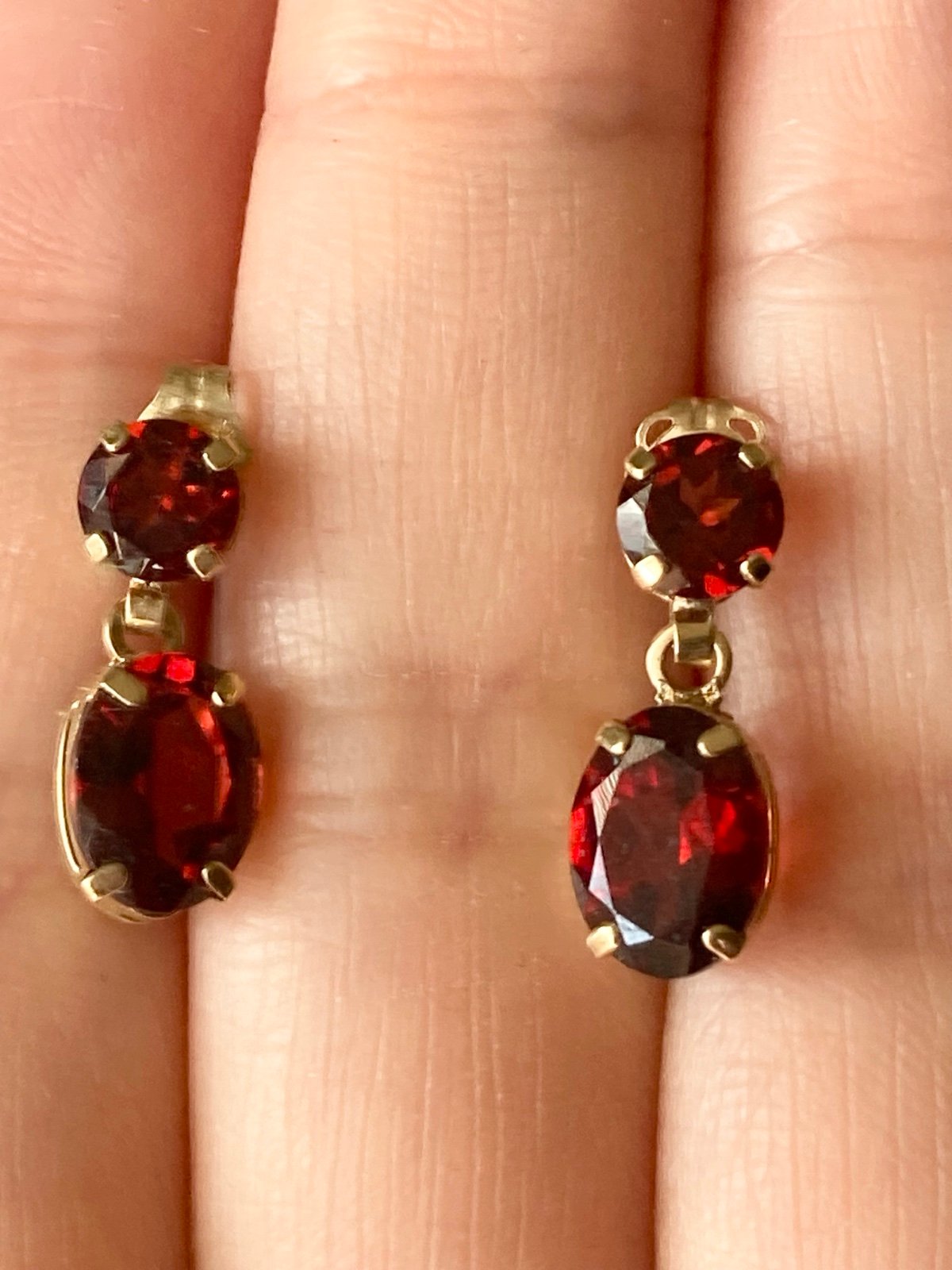 14k yellow gold genuine garnet Earrings