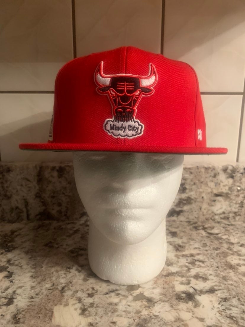 Chicago Bulls Mitchell & Ness HWC Fitted Cap - Sz. 7 3/8