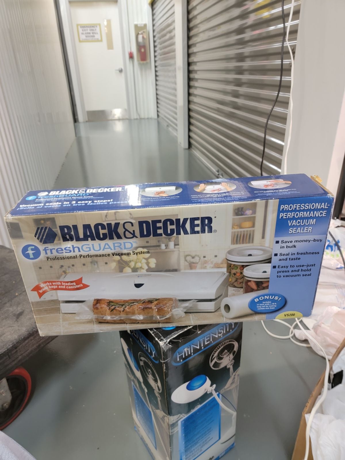 Black and Decker Vs200 FreshGuard Vacuum