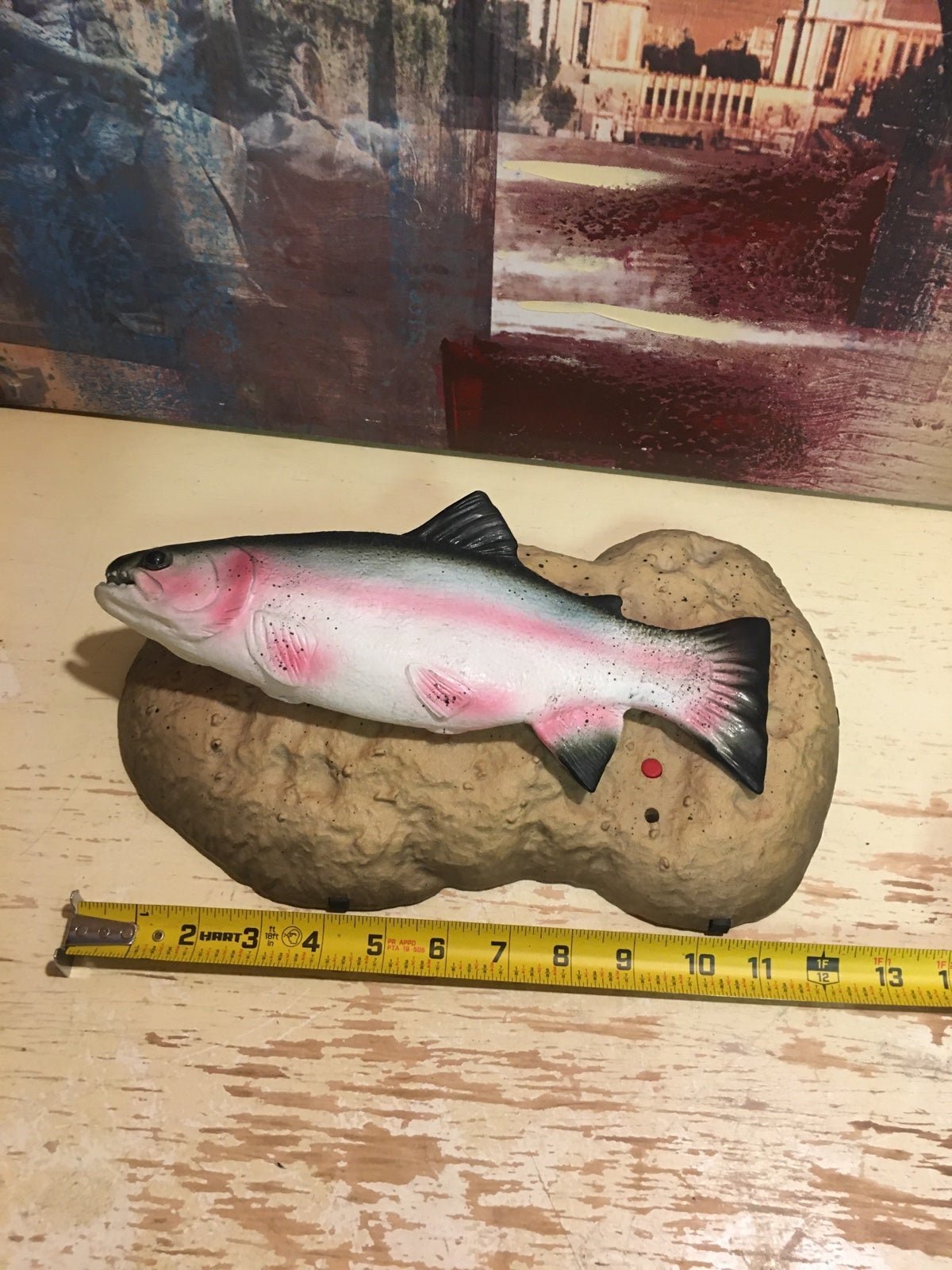 Vintage 1999 Travis The Singing Trout Gemmy Motion Activated - detail