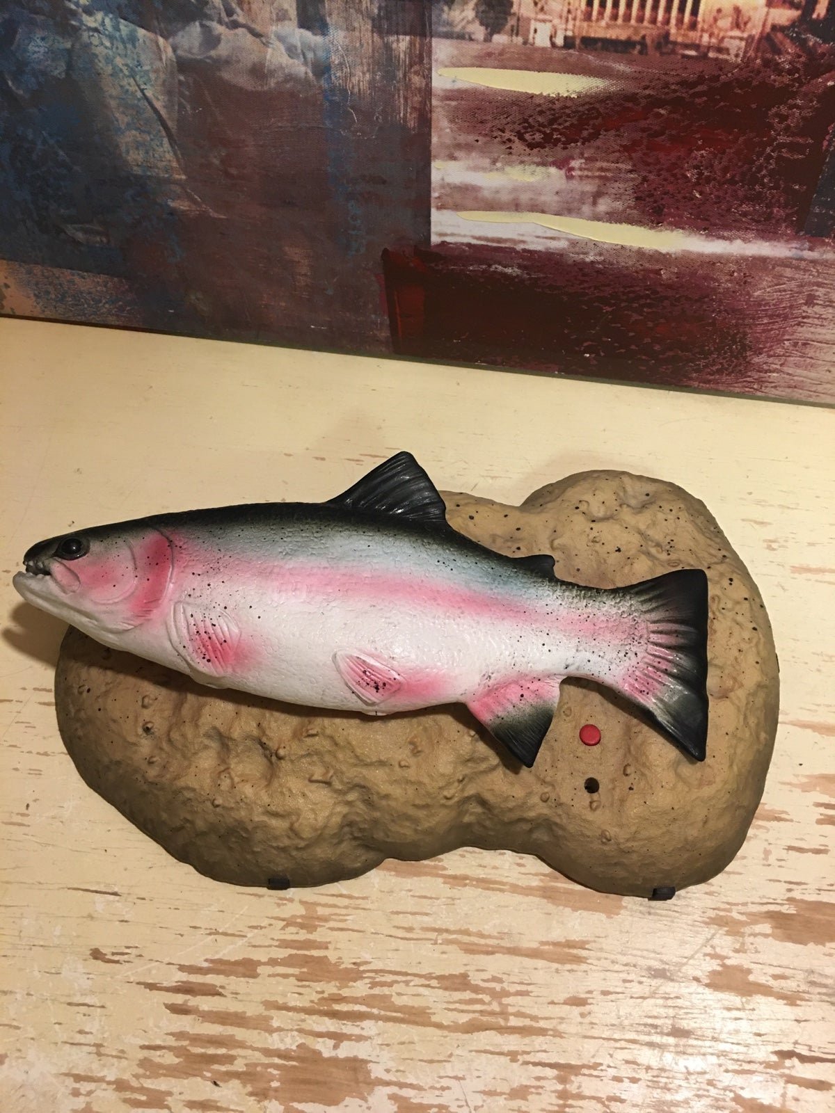 Vintage 1999 Travis The Singing Trout Gemmy Motion Activated - detail