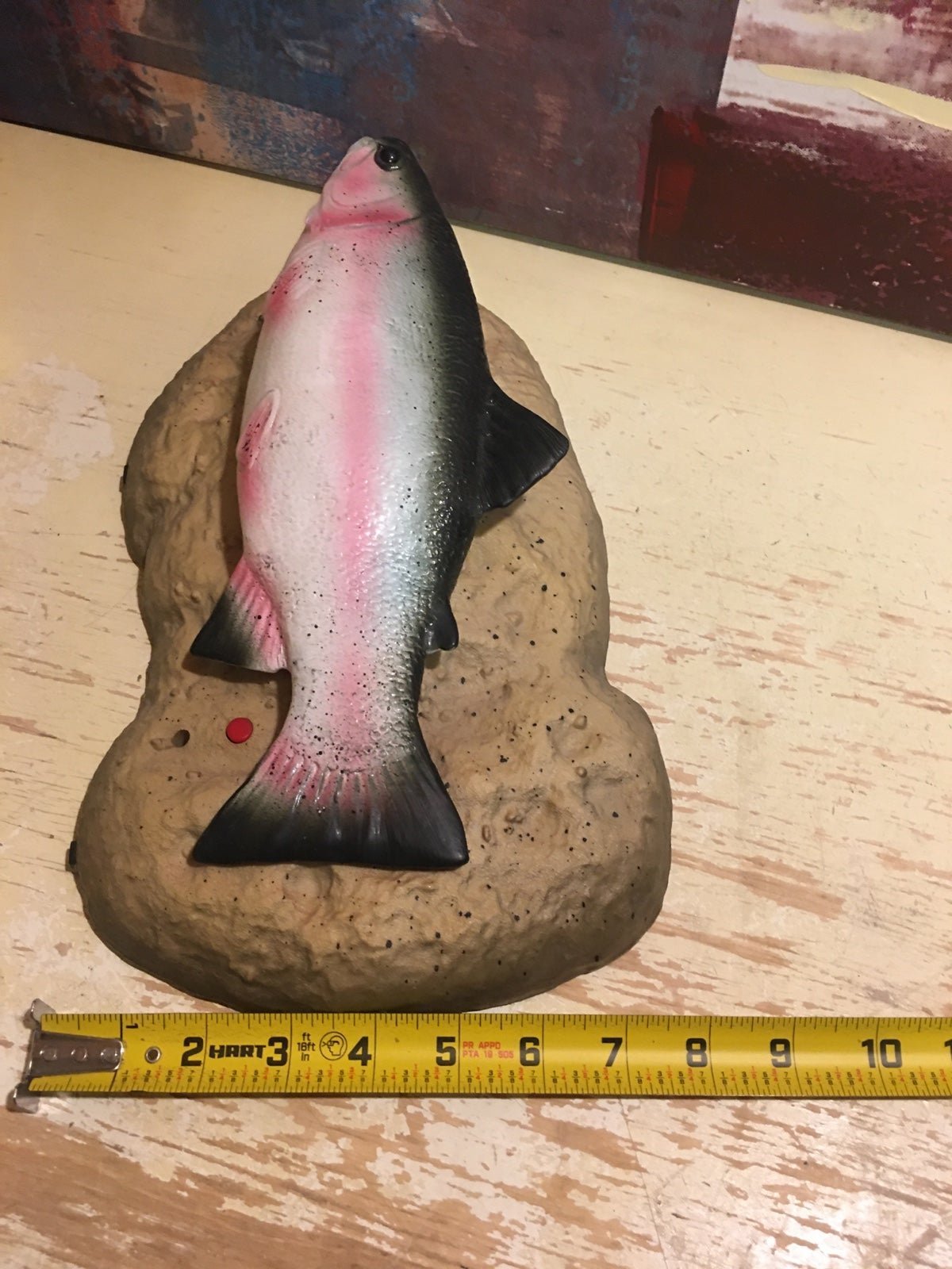 Vintage 1999 Travis The Singing Trout Gemmy Motion Activated - detail