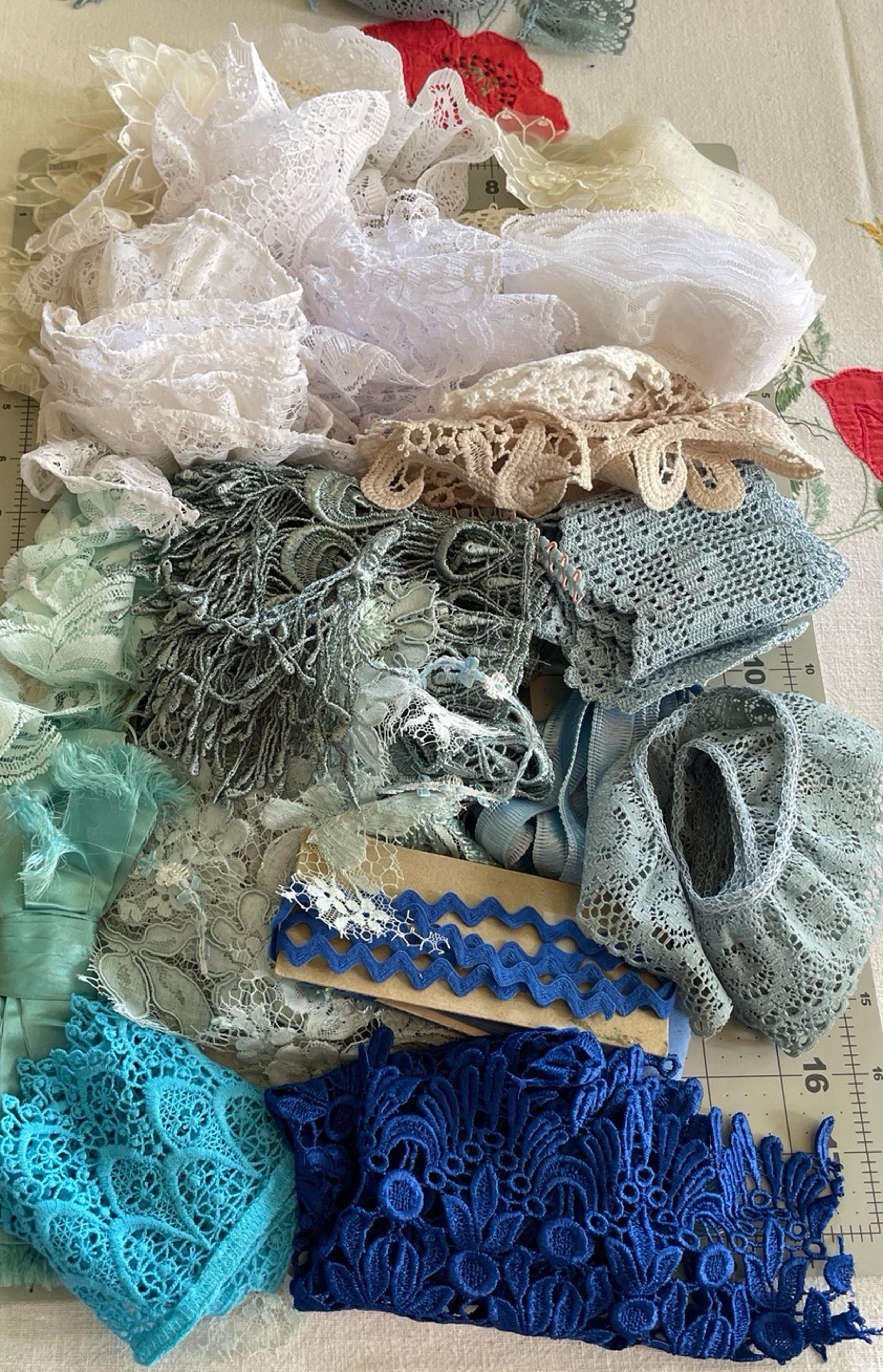 20+ pieces/remnants of trim, lace, ribbons, etc; shades blue, white, cream