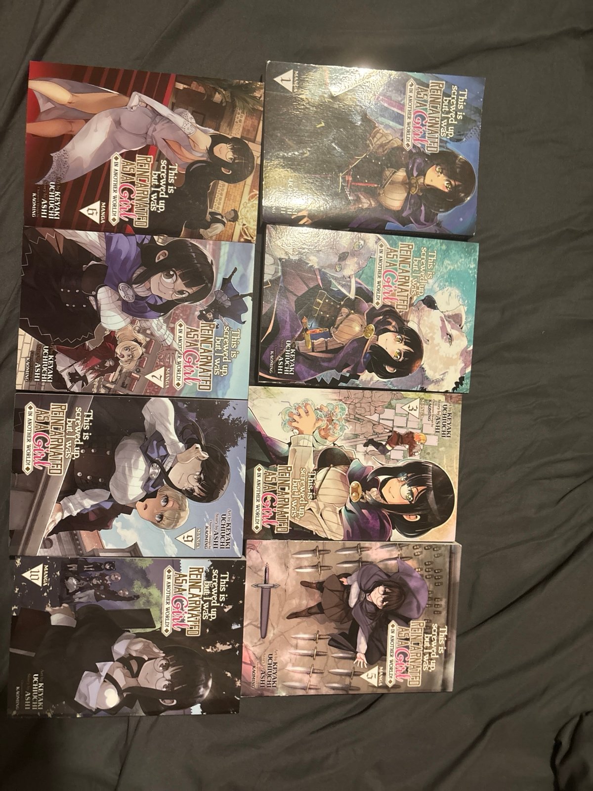Manga 8 volumes (See photo for title name)