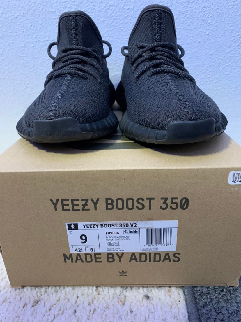 Yeezy boost 350 v2 black nonreflective