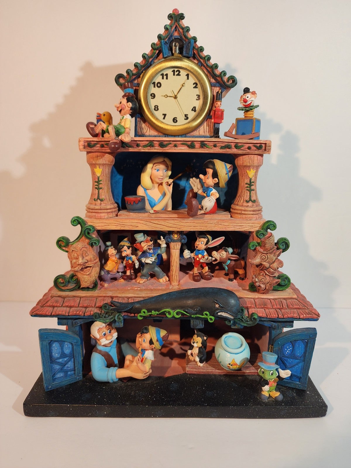 Disney Pinocchio music box/ clock super rare