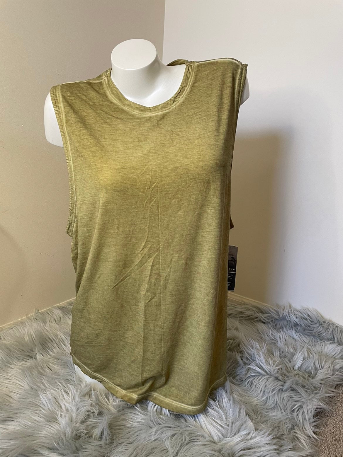 Lululemon shirt