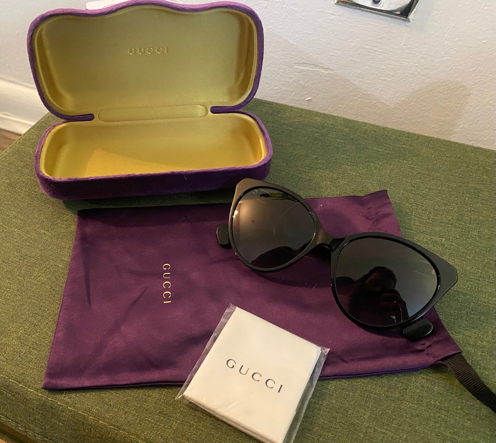 Gucci Cat’s eye women’s sunglasses EUC