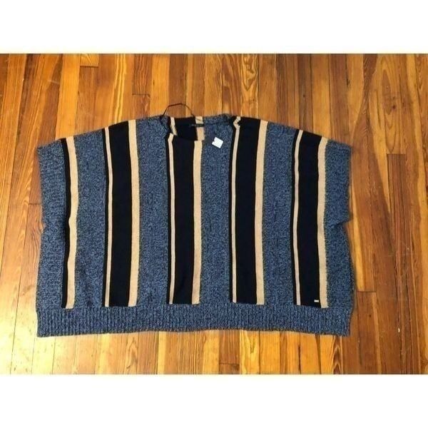 Tommy Hilfiger Size OS Blue Sweater NWT