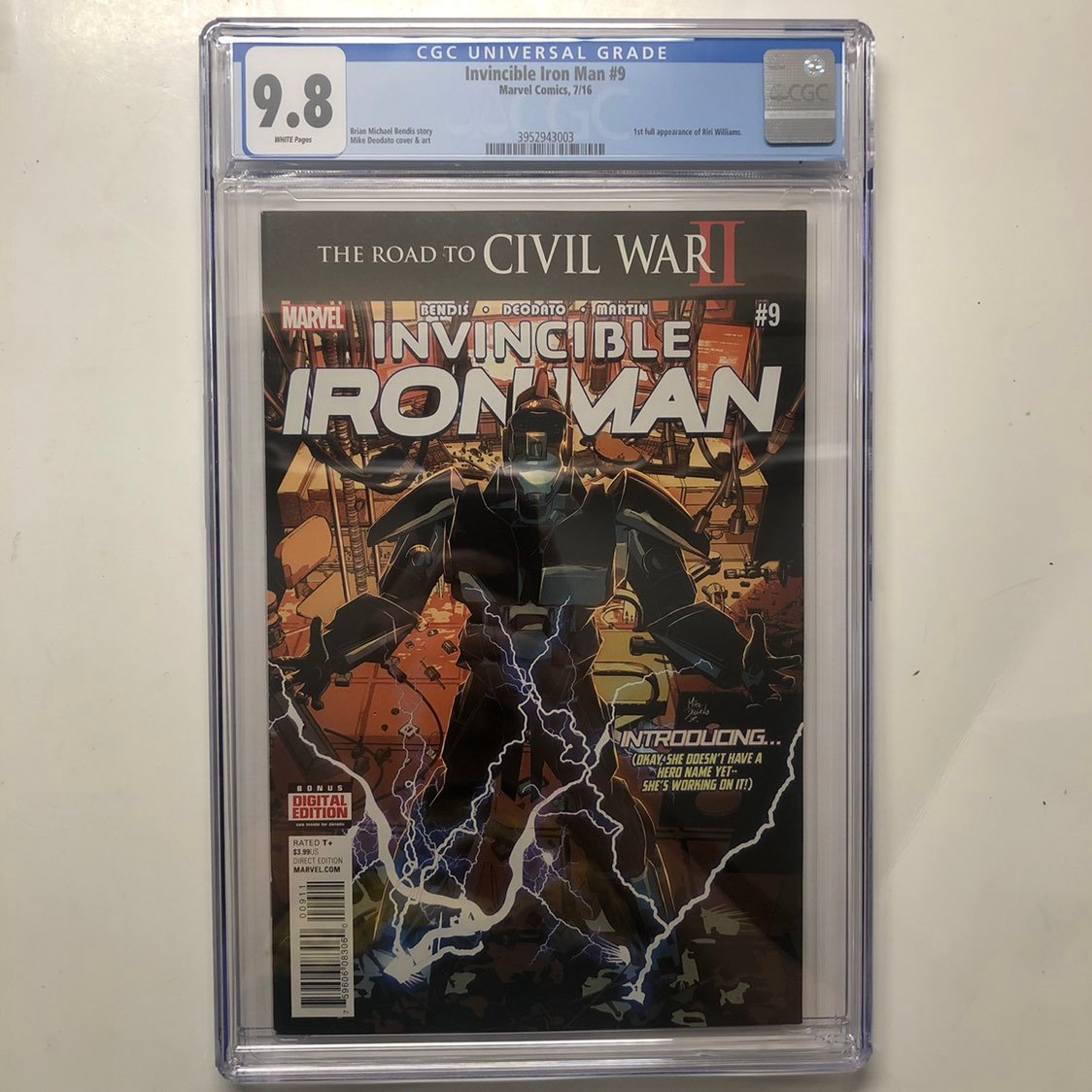 Invincible Iron Man 9 CGC 9.8 First Full Appearance of Riri Williams FIRST PRINT
