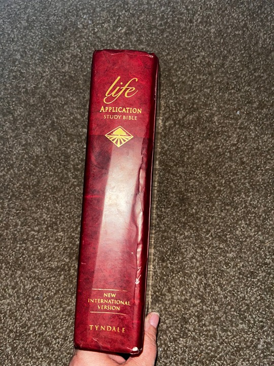Life Application Study Bible 1997 NIV New International Version Tyndale HARDBACK - detail