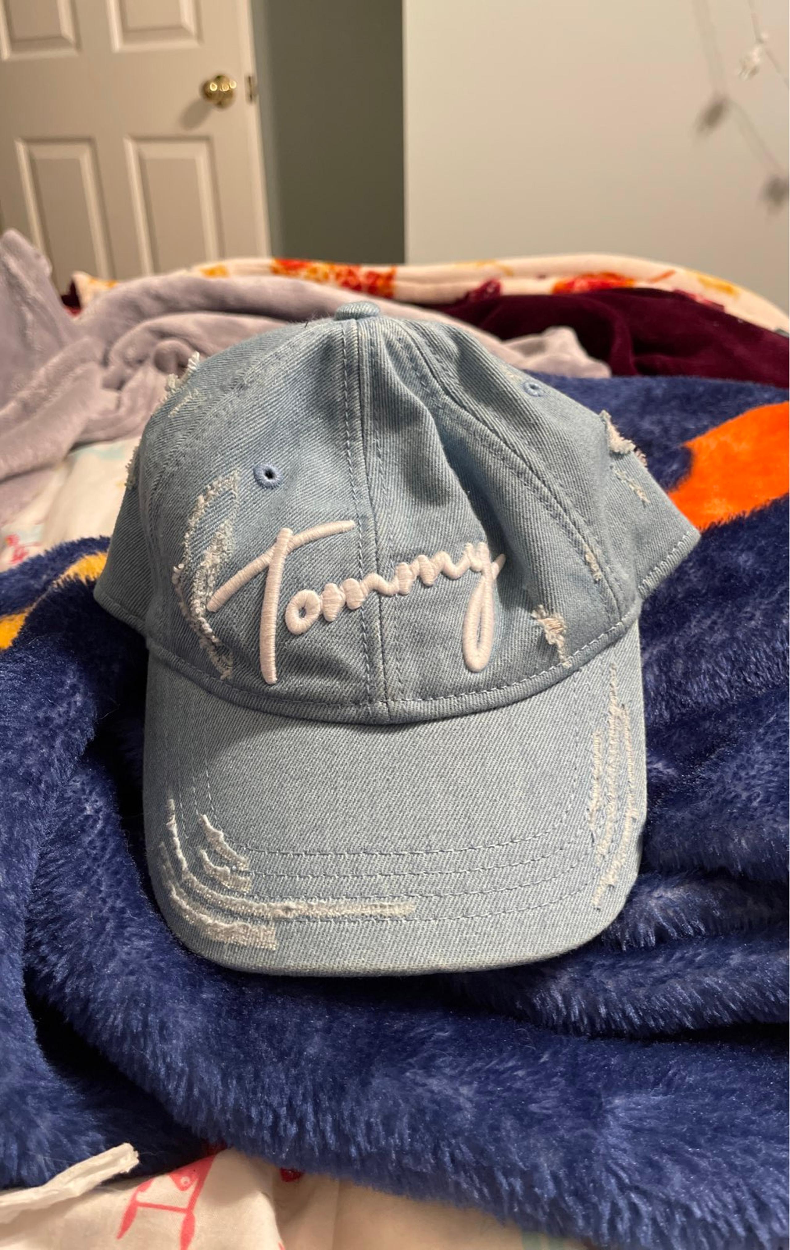 Tommy Hilfiger denim hat