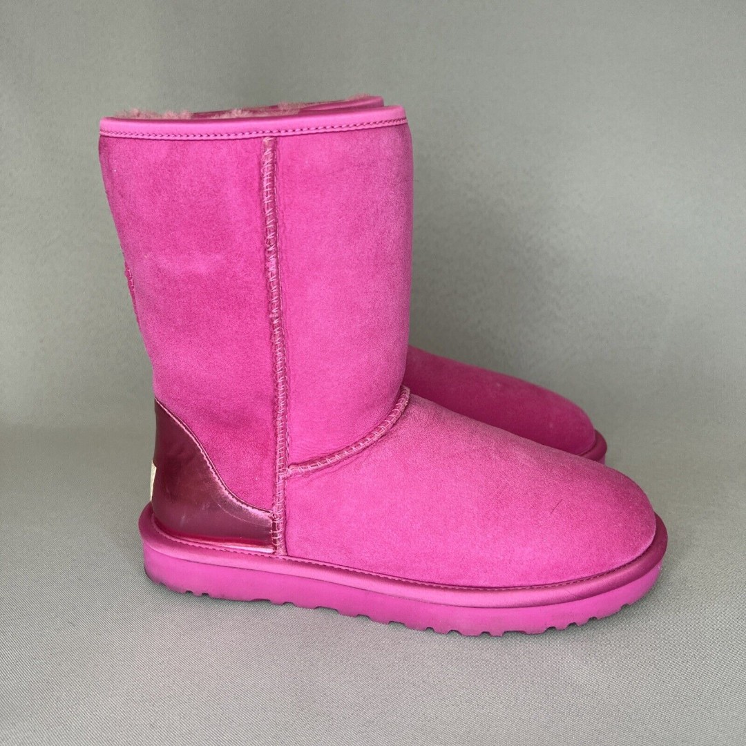 Womens UGG Australia Boots Sz 7 Classic Short PINK Metallic Heel Festival Suede