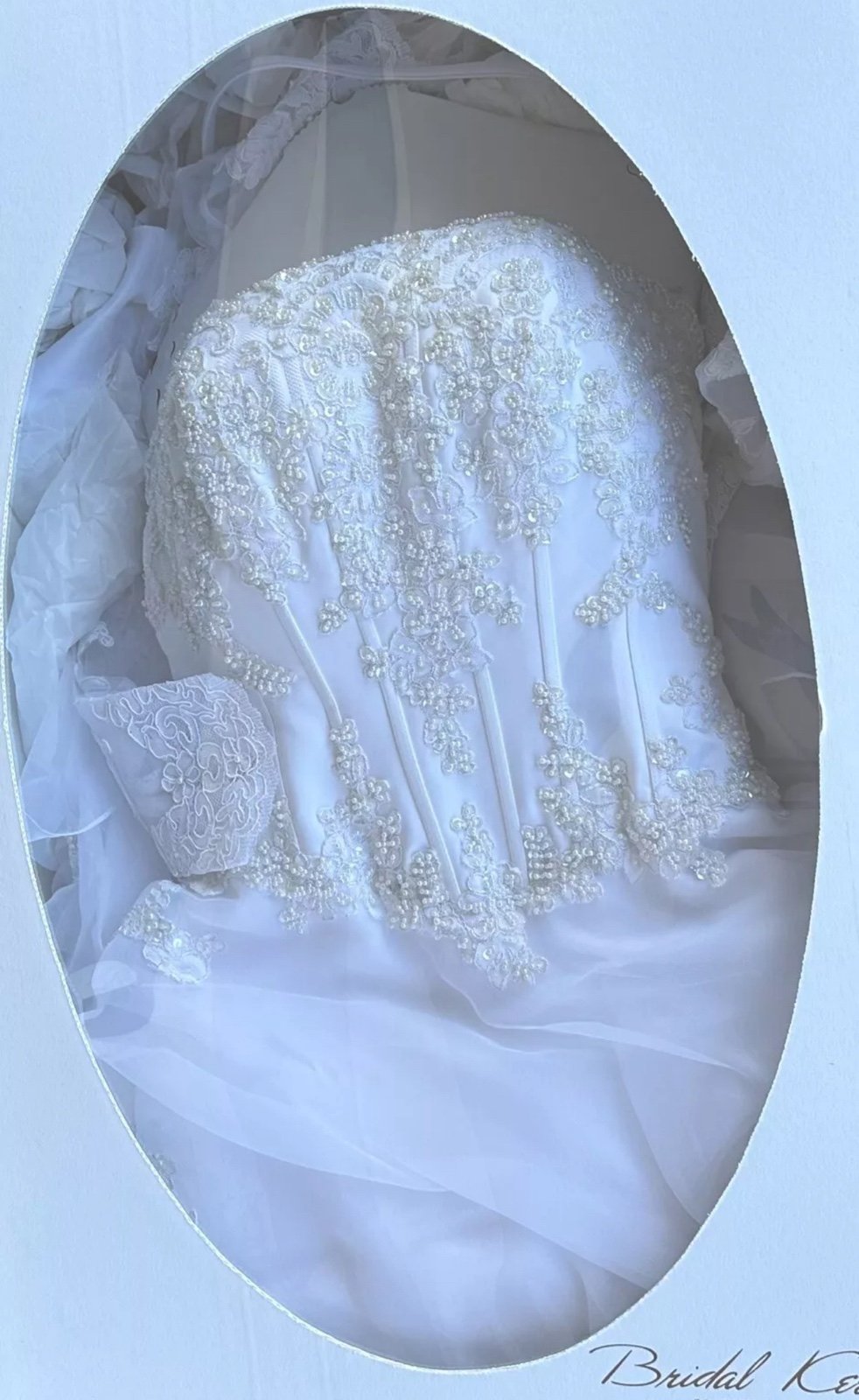 Davids Bridal Wedding Dress Ball Gown Gold Embroidered Lace appliqué Size 6 New