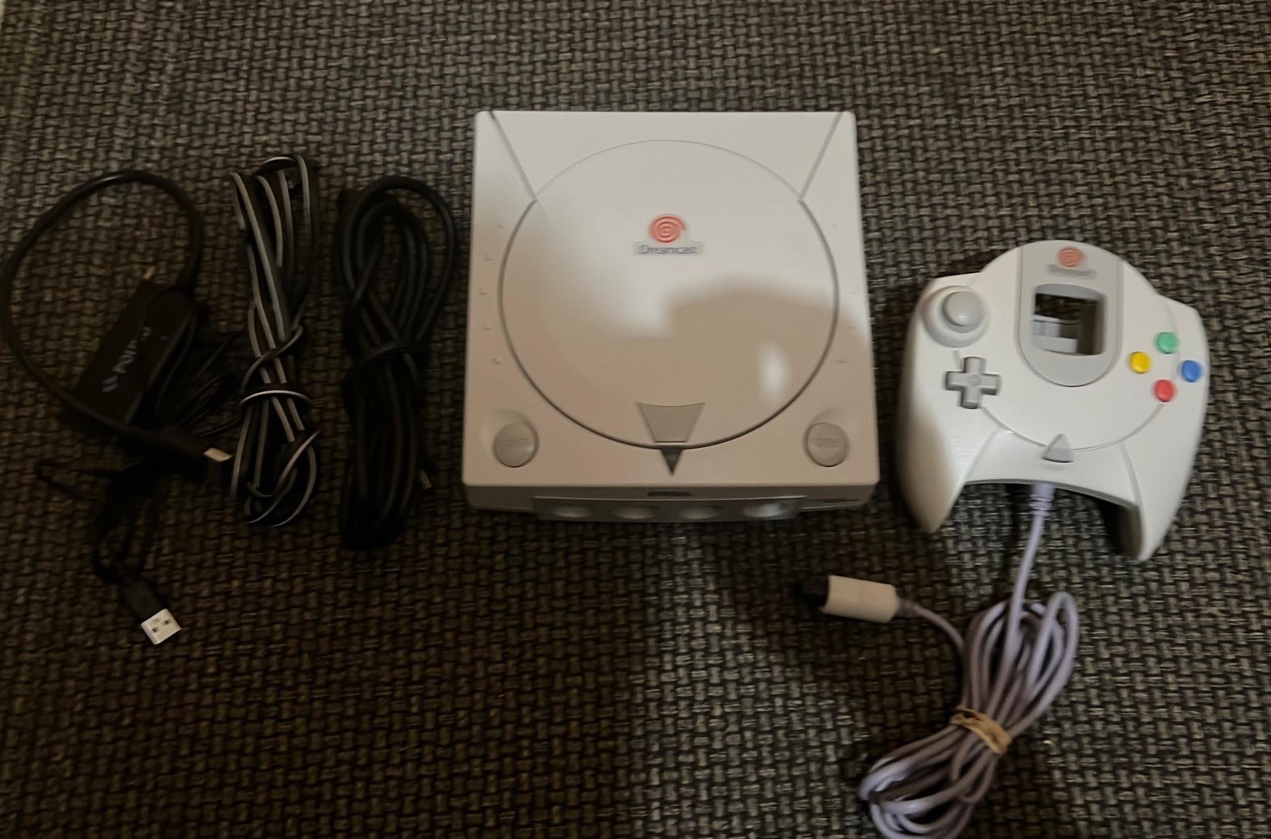 Sega Dreamcast Console Bundle