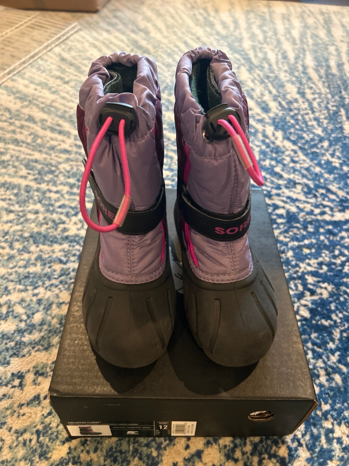 Kids purple Flurry Sorel winter boots sz 12 EUC