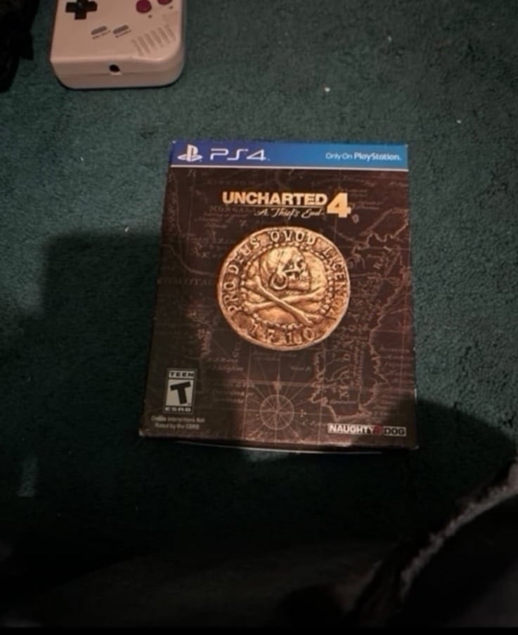 Uncharted 4 A Thief's End Special Edition PS4 (CIB COMPLETE LIKE NEW)