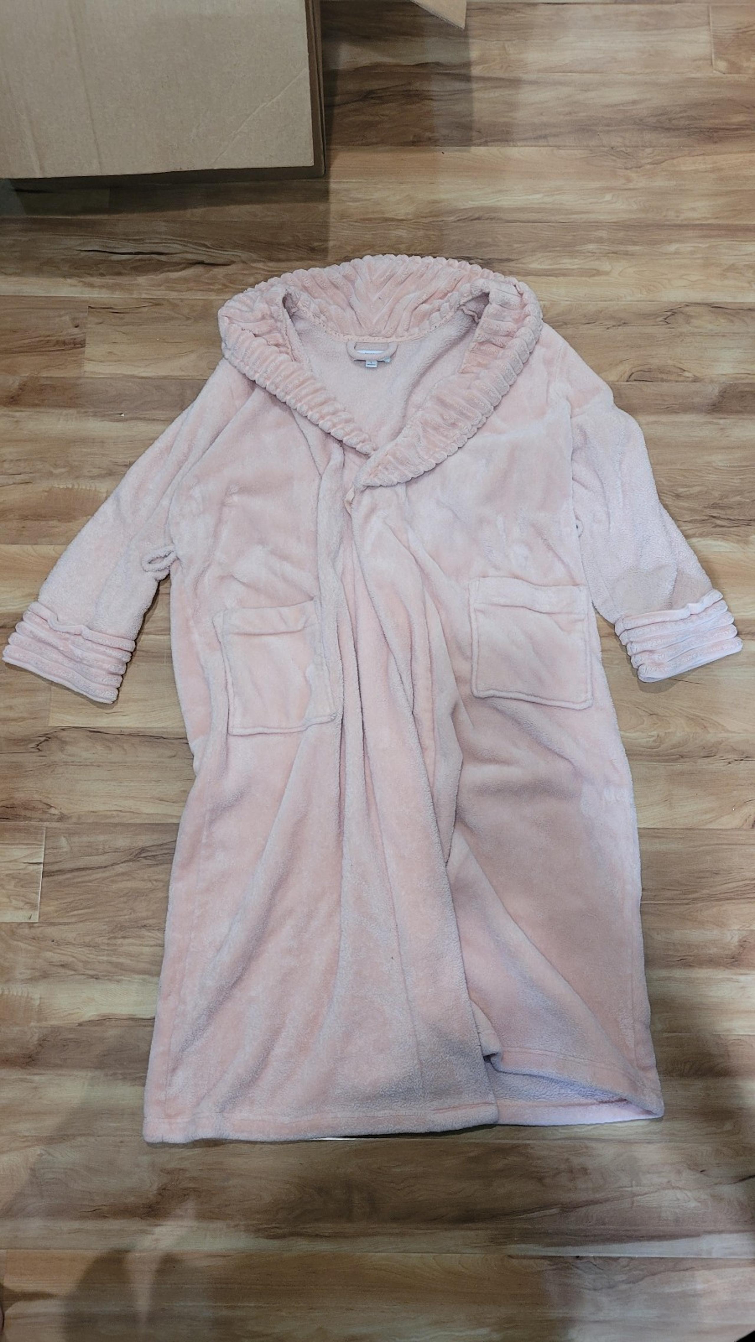 Sonoma Womens Size L Rose Pink Cozy Plush Soft Short Robe With Belt