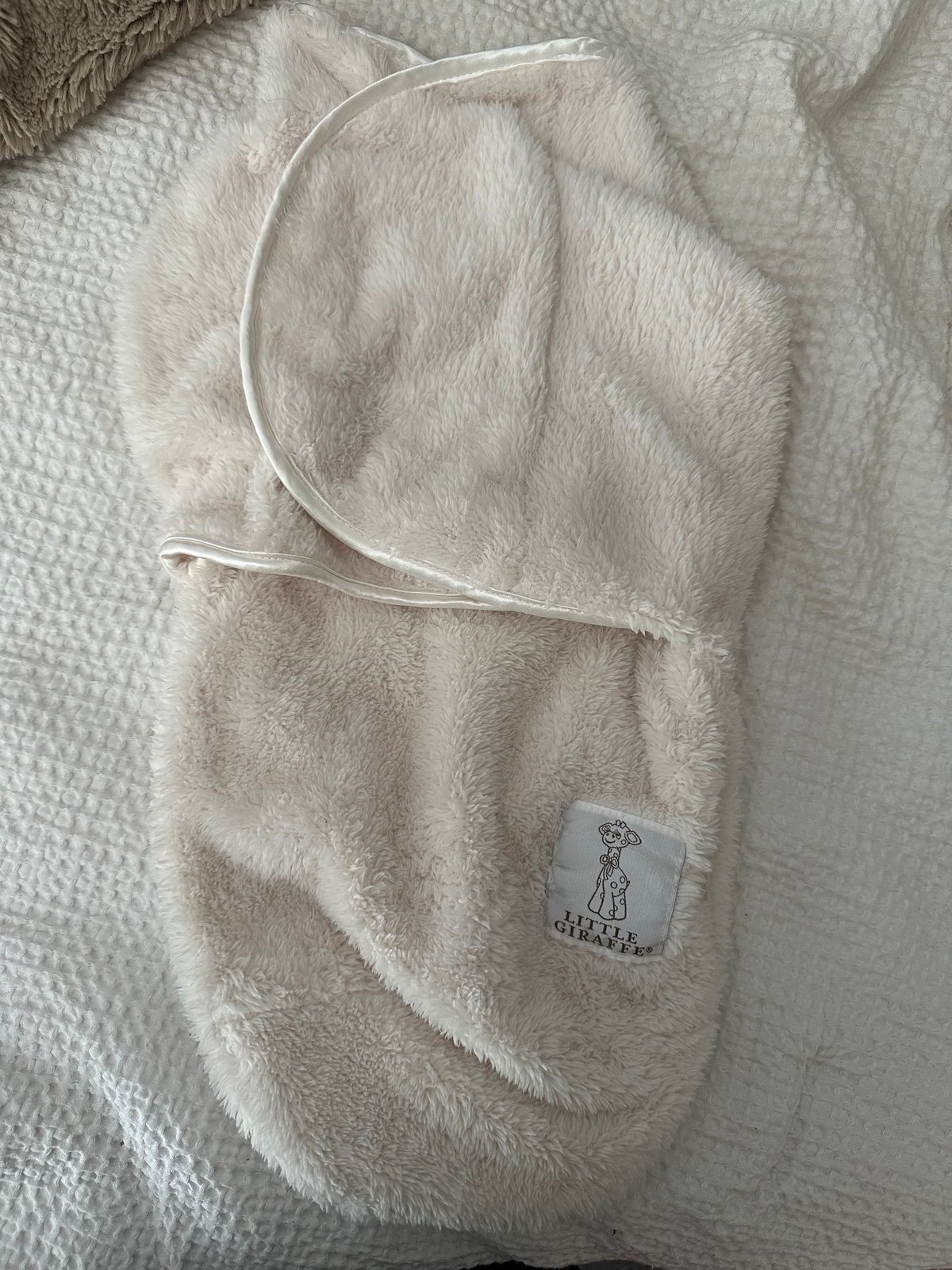 Little giraffe swaddle