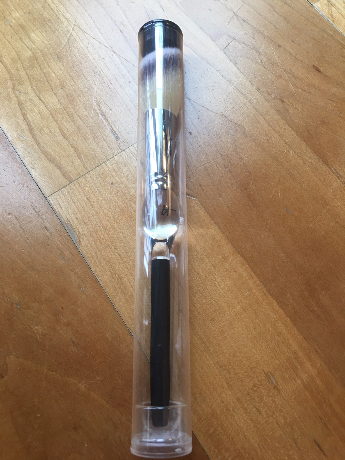 IT Cosmetics Brush