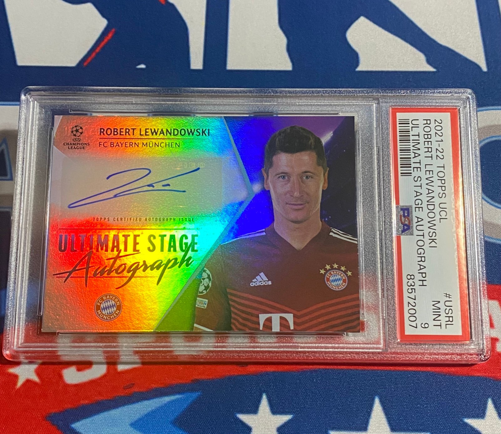 2021-22 Topps Robert Lewandowski Ultímate Stage Autograph PSA 9 UEFA Champions