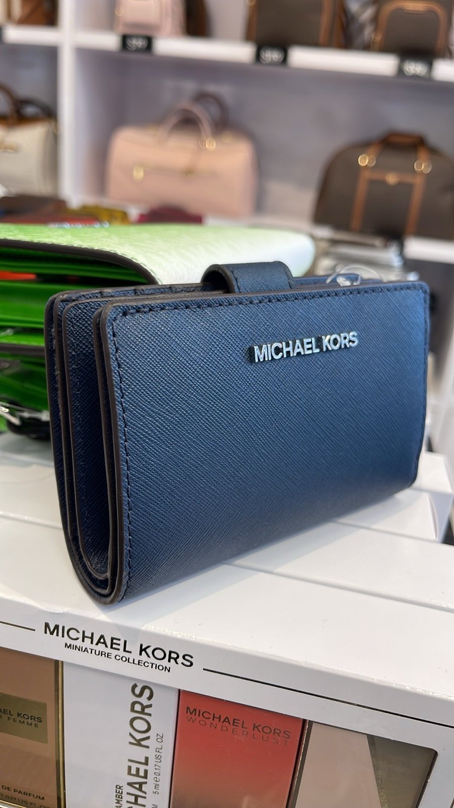 Michael Medium Crossgrain Leather Bifold Wallet Navy NWT
