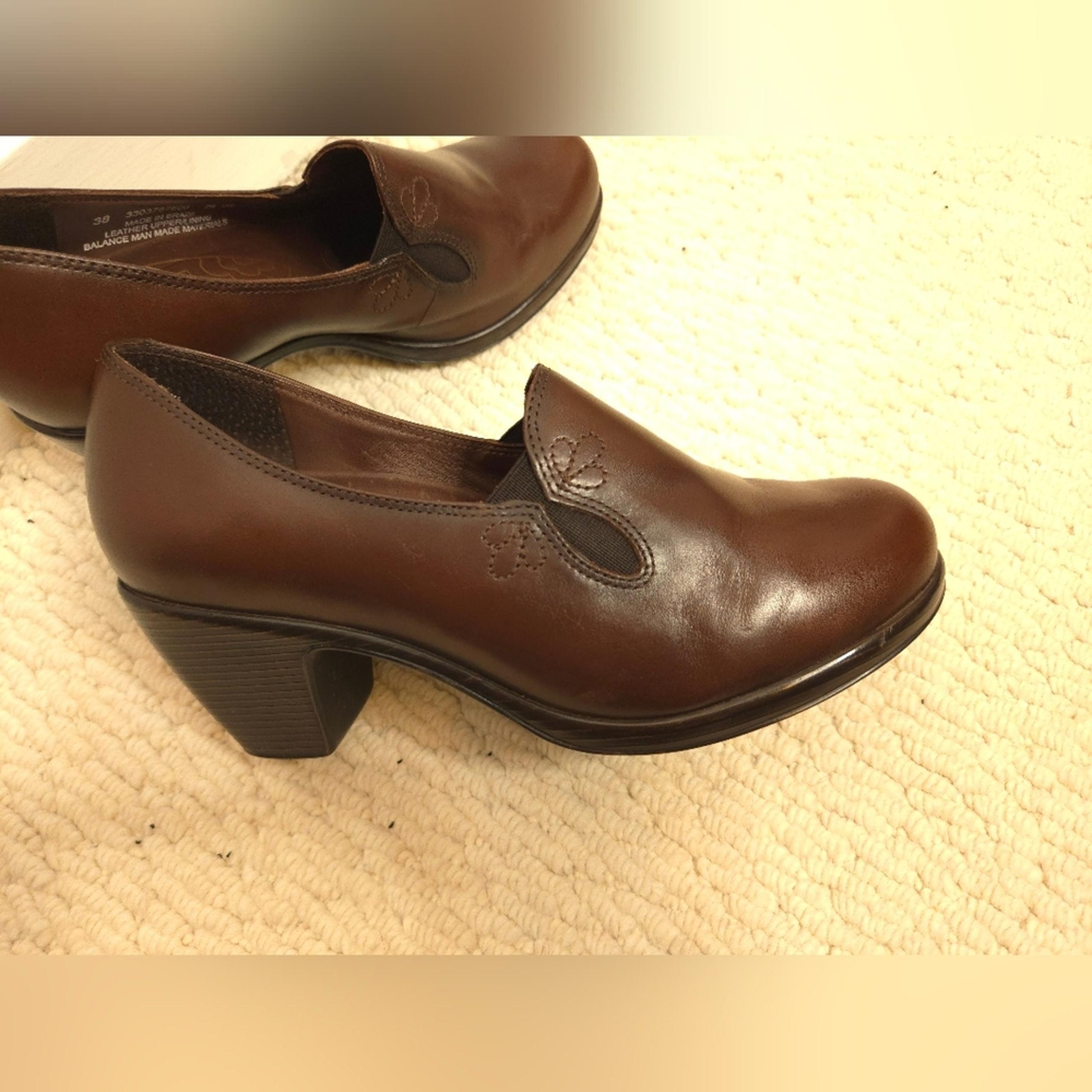 Dansko Brown Leather Pumps Womens Slip on Shoes Size 38