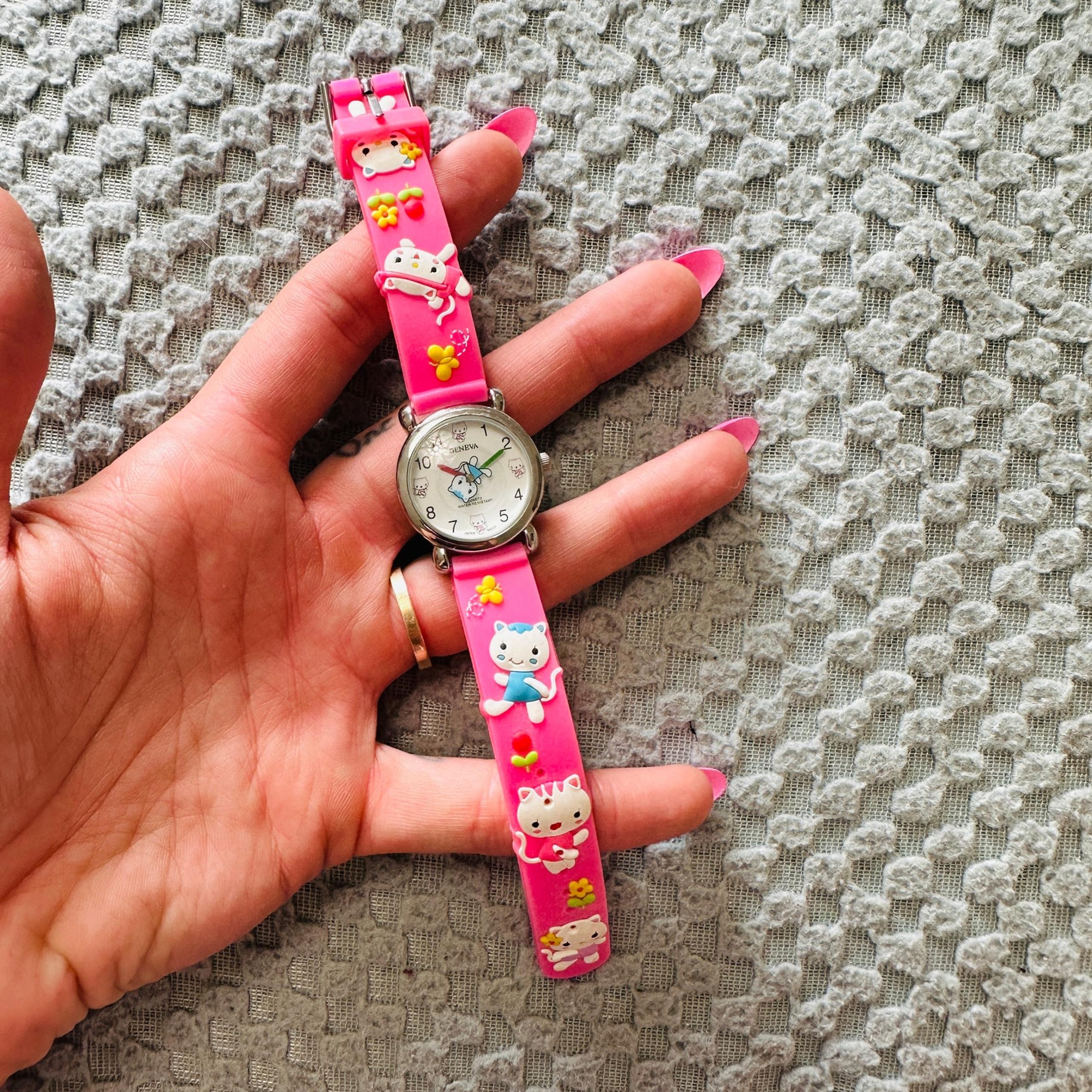 VINTAGE RETRO HELLO KITTY PINK GRAPHIC WATCH GENEVA JAPAN STAINLESS STEEL